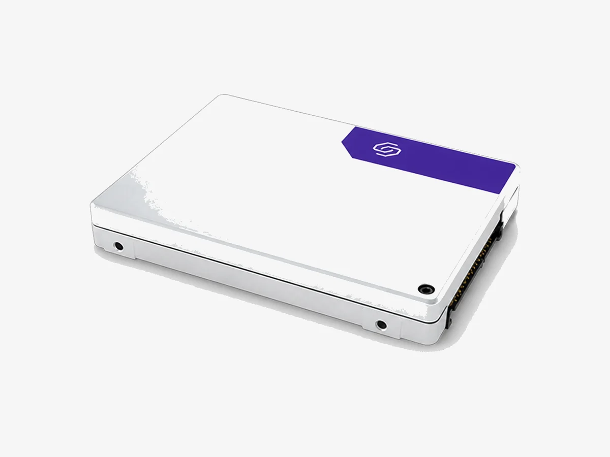 Solidigm D7-P5620 Enterprise NVMe SSD
